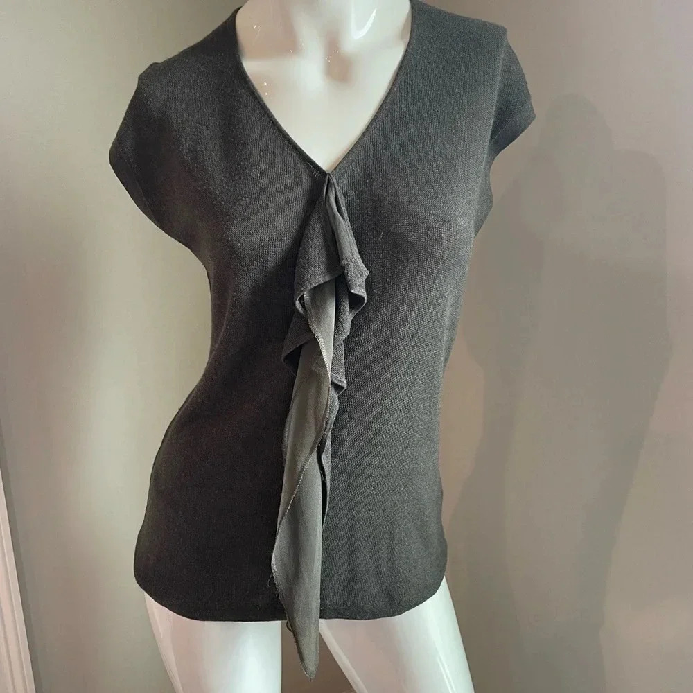 Hugo Boss Grey sleeveless sweater with front ruffle size Small
